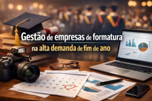 “Imagem horizontal representando a gestão de empresas de formatura na alta demanda de fim de ano, com foco em organização, controle e tomada de decisão.”